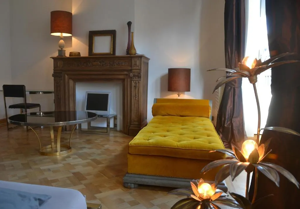 B&B Quatre20Cinq Antwerpen 3*,