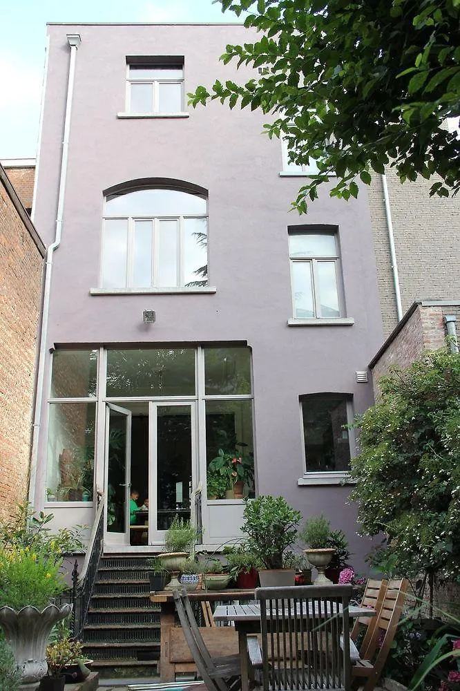 B&B Quatre20Cinq Antwerpen Frühstückspension
