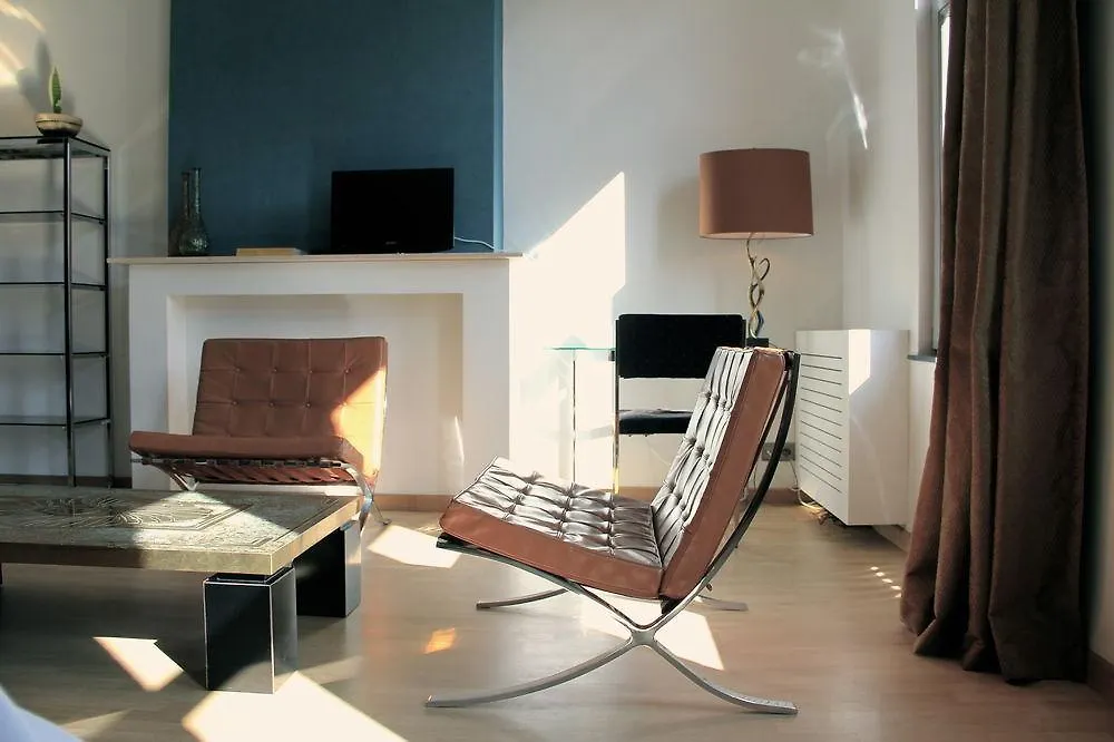 B&B Quatre20Cinq Antwerpen 3*,